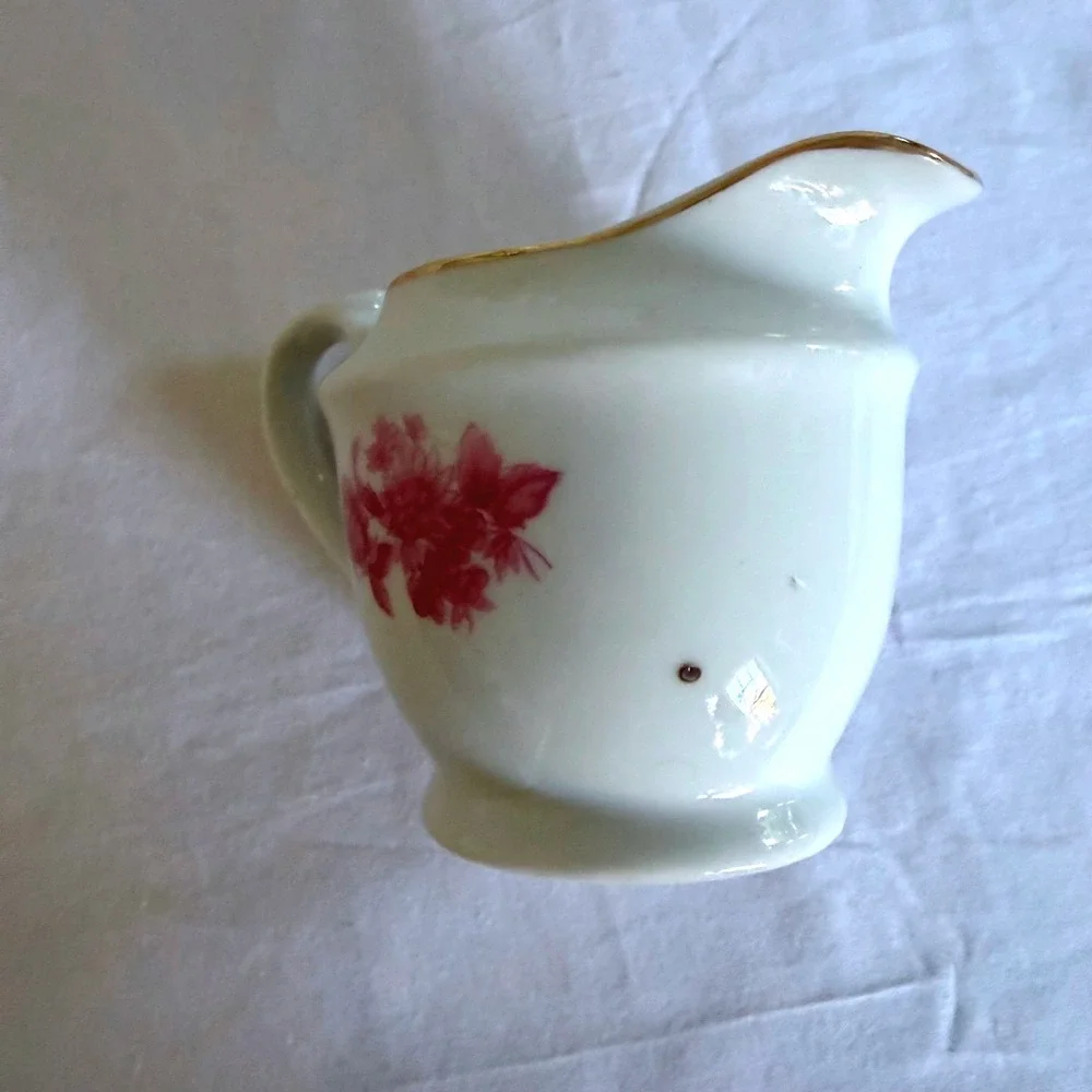 Vintage 1950's Japan White Porcelain Creamer Pink‎ Floral Rose Gold Trim Pitcher